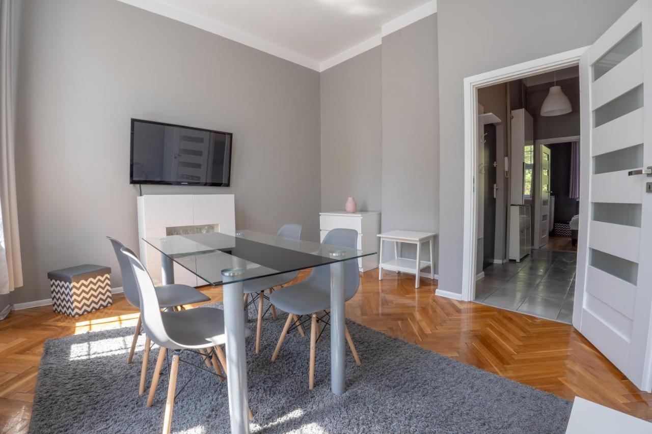 Viu Postcards From Gdansk Apartment ภายนอก รูปภาพ