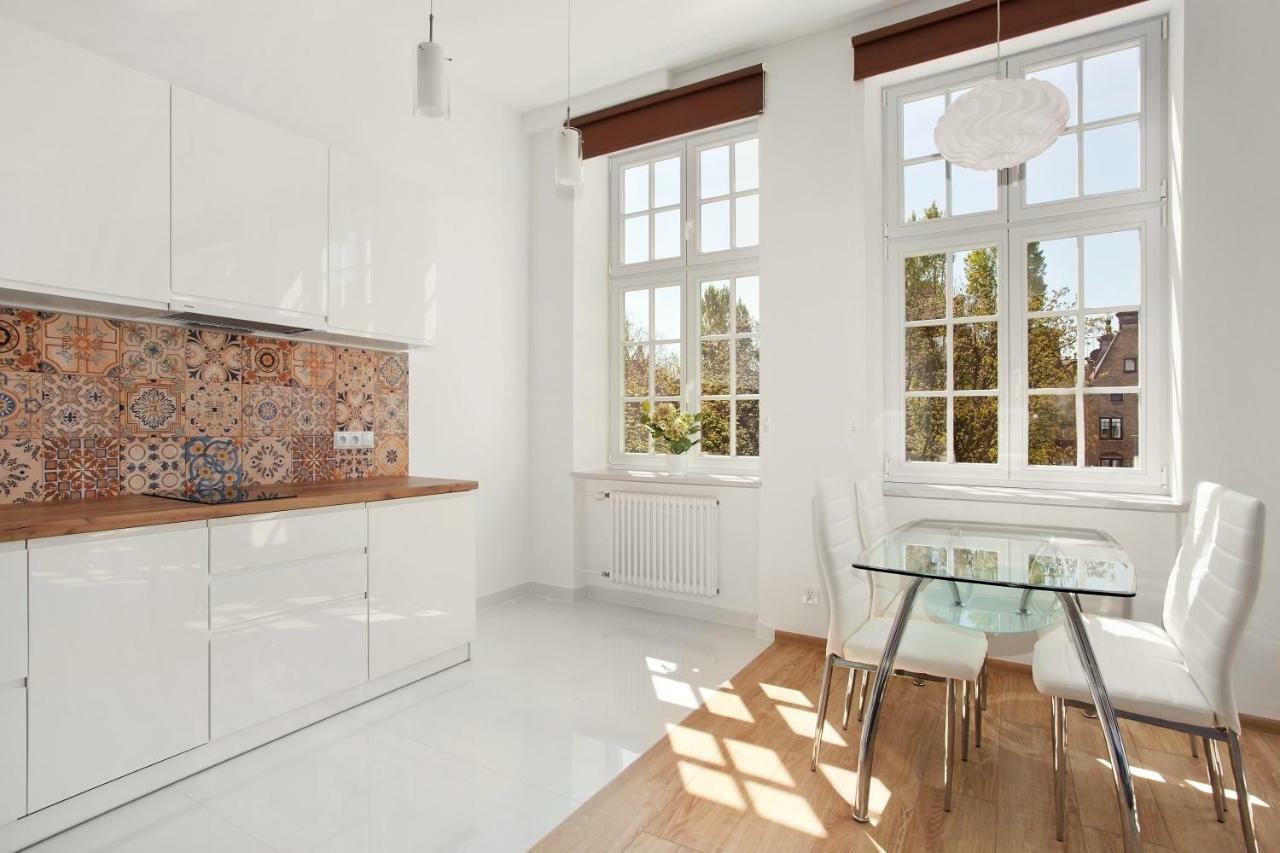 Viu Postcards From Gdansk Apartment ภายนอก รูปภาพ